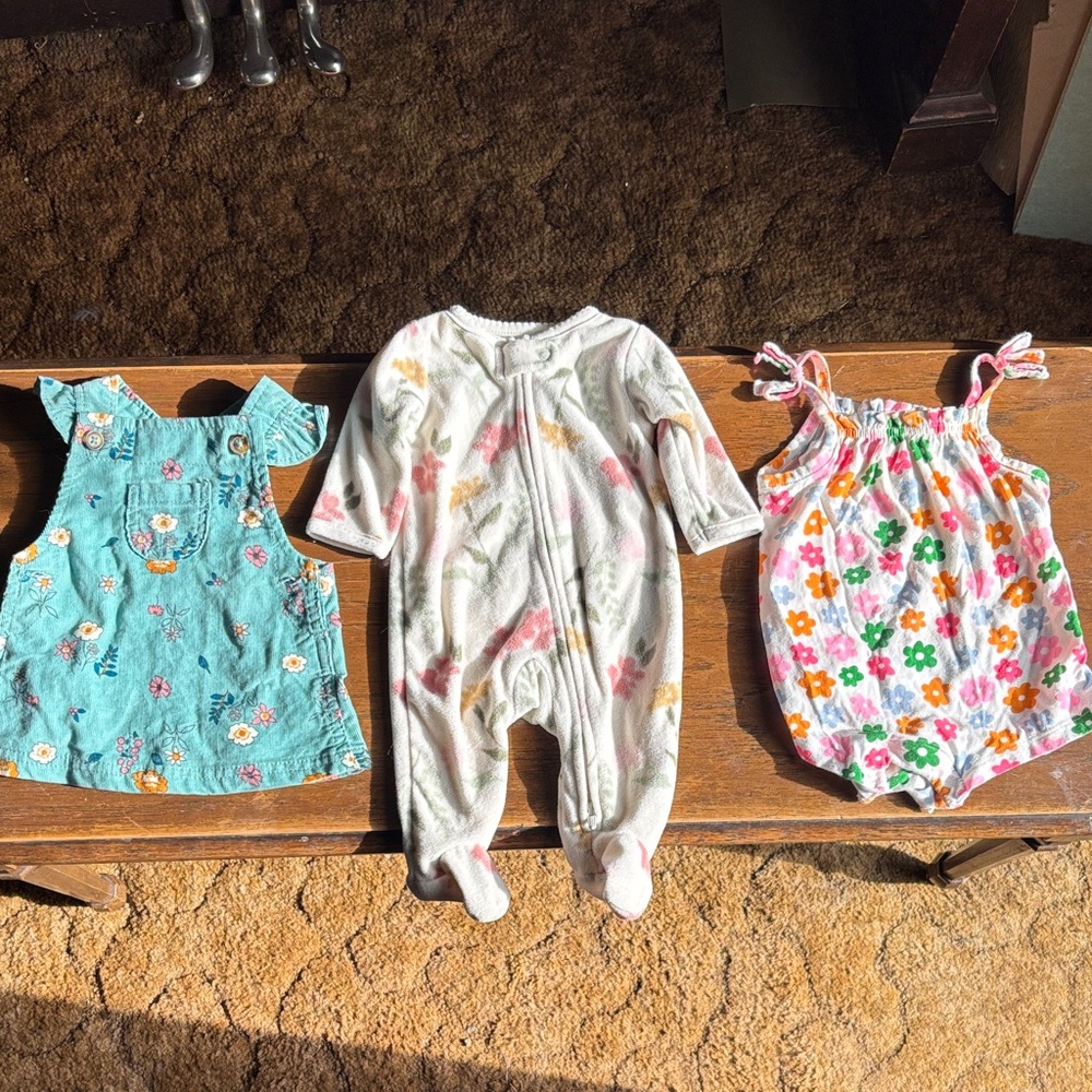Lot of 3 Floral baby items